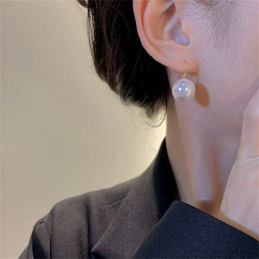 Silver C-Shaped Earrings with Mother Of Pearl - French Retro Style